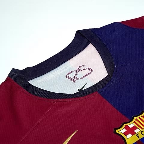 El Fútbol Club Barcelona y el sello discográfico de Travis Scott, Cactus Jack, lanzaron una colección de camisetas de edición limitada en mayo de 2025. El equipo masculino usó una versión especial de la camiseta durante el Clásico contra el Real Madrid el 11 de mayo de 2025