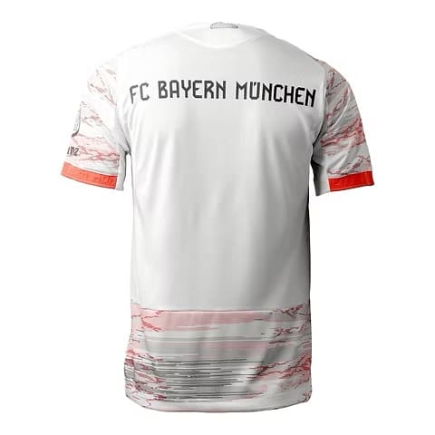 Las camisetas de jugador suelen tener un corte más ceñido y atlético para reducir el volumen de la tela y mejorar la aerodinámica en el campo.