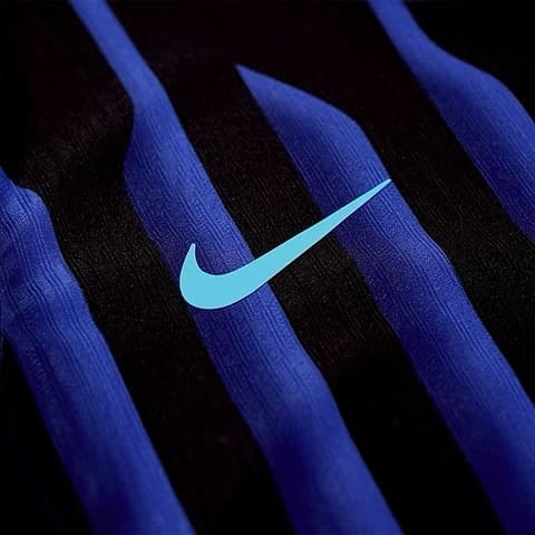 Camisetas y equipaciones de fútbol para hombre, mujer y niño, disponibles en varios colores, tallas y diseños. Uniformes de fútbol oficiales y personalizados con nombre y número, ideales para entrenamientos, partidos o aficionados. Modelos de las principales marcas deportivas, con tejidos transpirables y alta calidad. Compra tu camiseta de fútbol online y luce los colores de tu equipo favorito.camisetas de fútbol,equipaciones de fútbol,camisetas personalizadas camisetas replicas perfecctas,uniformes de fútbol,ropa deportiva,camisetas de equipos,camisetas para entrenamiento,camisetas de clubes y selecciones