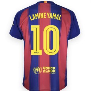 Camisetas y equipaciones de fútbol para hombre, mujer y niño, disponibles en varios colores, tallas y diseños. Uniformes de fútbol oficiales y personalizados con nombre y número, ideales para entrenamientos, partidos o aficionados. Modelos de las principales marcas deportivas, con tejidos transpirables y alta calidad. Compra tu camiseta de fútbol online y luce los colores de tu equipo favorito.camisetas de fútbol,equipaciones de fútbol,camisetas personalizadas camisetas replicas perfecctas,uniformes de fútbol,ropa deportiva,camisetas de equipos,camisetas para entrenamiento,camisetas de clubes y selecciones