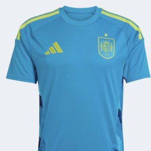Guía Definitiva de Camisetas de Fútbol 2026: Modelos, Tendencias, Ligas y Cómo Elegir la Mejor para Ti Las camisetas de fútbol 2026 están generando un enorme interés entre aficionados, coleccionistas y compradores que buscan productos oficiales, ediciones limitadas y diseños especiales de sus equipos favoritos. Con la llegada del Mundial 2026 en Estados Unidos, México y Canadá, y con el crecimiento constante de ligas como La Liga, Premier League, Serie A, Bundesliga, Ligue 1 y MLS, la demanda de camisetas long tail relacionadas con clubes y selecciones está en su punto más alto.En esta mega-guía encontrarás información optimizada para búsquedas concretas como: mejor tienda online de camisetas mundial 2026 dónde comprar camisetas La Liga 2026 auténticas camisetas Premier League 2026 precio y calidad camisetas Serie A 2026 edición jugador camisetas Bundesliga 2026 ofertas camisetas Ligue 1 2026 originales camisetas MLS 2026 diseño exclusivo camisetas de fútbol 2026 baratas y de calidad Camisetas del Mundial 2026: Tendencias, diseños y qué esperar El Mundial 2026, organizado por EE.UU., México y Canadá, será el primero con 48 selecciones, lo que significa más camisetas, más colecciones y más lanzamientos especiales que nunca. Tendencias clave en camisetas del Mundial 2026 Diseños minimalistas con detalles culturales Los fabricantes están apostando por estilos limpios inspirados en elementos tradicionales de cada país. Tecnologías avanzadas de transpiración Términos muy buscados como camisetas de fútbol 2026 tejido transpirable, tecnología Heat-Ready, Dri-Fit 2026 o AeroSwift 2026 tienen gran demanda. Versiones Pro vs. versiones Stadium Los usuarios buscan comparativas: camiseta pro vs. stadium mundial 2026, cuál comprar, diferencias entre calidad jugador y calidad aficionado. Reediciones retro 1994, 2006 y 2010 Mucha búsqueda long-tail: camisetas retro selección 1994 mundial 2026 ediciones homenaje camiseta mundial México 86 Camisetas La Liga 2026: Barça, Real Madrid, Atlético, Betis, Sevilla y más Las camisetas La Liga 2026 son de las más buscadas en Google año tras año. Los aficionados quieren conocer precios, lanzamientos, filtraciones y comparativas. camiseta Real Madrid 2026 home autenticidad camiseta Barcelona 2026 filtraciones comprar camiseta Atlético de Madrid 2026 barata camiseta Valencia 2026 diseño especial camiseta La Liga 2026 envío rápido Qué caracteriza a las camisetas de La Liga 2026 Colores más sólidos y menos experimentales. Mayor personalización con nombres y dorsales 2026. Aumento en la demanda de camisetas edición jugador 2026. Camisetas Premier League 2026: Manchester City, Arsenal, Chelsea, Liverpool, United… La Premier League es la liga más global, lo que genera millones de búsquedas sobre camisetas Premier League 2026. camiseta Manchester City 2026 Haaland camiseta Arsenal 2026 edición limitada camiseta Liverpool 2026 versión jugador camiseta Manchester United 2026 retro camisetas Premier League 2026 envío internacional barato Tendencias Patrocinadores minimalistas. Regreso de diseños clásicos de los 90. Mucha demanda por camisetas “third kit” o terceras equipaciones 2026. Camisetas Serie A 2026: Juventus, Inter, AC Milan, Roma, Napoli y más Italia sigue siendo una referencia en diseño futbolístico. camiseta Juventus 2026 stripes clásica camiseta Inter 2026 serpente azul camiseta AC Milan 2026 roja y negra edición jugador camiseta Roma 2026 conmemorativa camiseta Napoli 2026 Diez Maradona homenaje ¿Qué hace únicas a las camisetas Serie A 2026? Mezcla de estilo retro y moderno. Mayor uso de gráficos geométricos. Presentaciones especiales para competiciones europeas. Camisetas Ligue 1 2026: PSG, Marsella, Lyon, Mónaco… Con camisetas PSG 2026 dominan Google, especialmente por jugadores estrella.camiseta PSG 2026 Mbappé (o reemplazo) camiseta Olympique de Marsella 2026  camiseta Lyon 2026 original camiseta Mónaco 2026 Kappa edición limitada Líneas de diseño destacadas: Gráficos inspirados en arquitectura parisina. Patrones diagonales icónicos en Mónaco. Estilos limpios con colores tradicionales. Camisetas Bundesliga 2026: Bayern, Dortmund, Leipzig, Leverkusen… La Bundesliga siempre ofrece diseños innovadores que atraen a coleccionistas. camiseta Bayern 2026 roja versión jugador camiseta Borussia Dortmund 2026 Puma edición especial camiseta RB Leipzig 2026 Red Bull diseño camiseta Bayer Leverkusen 2026 campeón Características 2026 Colores eléctricos y detalles futuristas. Mayor enfoque en sostenibilidad. Lanzamientos tempranos en primavera. Camisetas MLS 2026: Equipos de EE.UU. y gran empuje por el Mundial El Mundial 2026 impulsará enormemente el interés por las camisetas MLS 2026. camiseta LA Galaxy 2026 Beckham legacy camiseta Inter Miami 2026 rosa edición Messi camiseta Seattle Sounders 2026  camiseta New York City FC 2026  La MLS sigue apostando por diseños arriesgados, colaboraciones artísticas y camisetas temáticas del “soccer culture”. Cómo elegir la mejor camiseta de fútbol 2026 Decide si quieres versión jugador o versión aficionado qué diferencia hay entre camiseta pro y stadium 2026 mejor calidad camiseta 2026 edición jugador