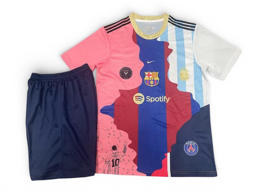 Camiseta Leo Messi 10: La Camiseta Más Buscada del Fútbol Mundial La camiseta Leo Messi 10 es una de las prendas deportivas más buscadas en todos los buscadores. Fans de todo el mundo quieren vestir la camiseta de Messi, ya sea la histórica Argentina Messi 10 o la actual camiseta Miami Messi 10. Lionel Messi no es solo un jugador, es una leyenda viva del fútbol.